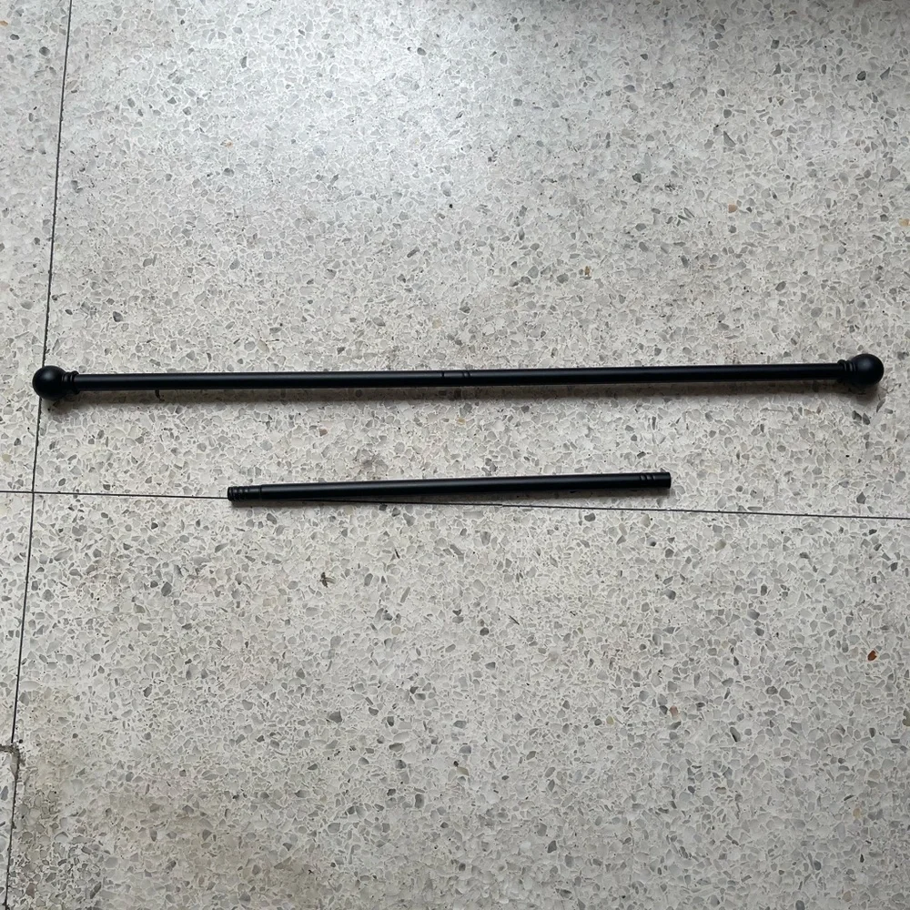 Black Curtain Rod Set 31''-47''